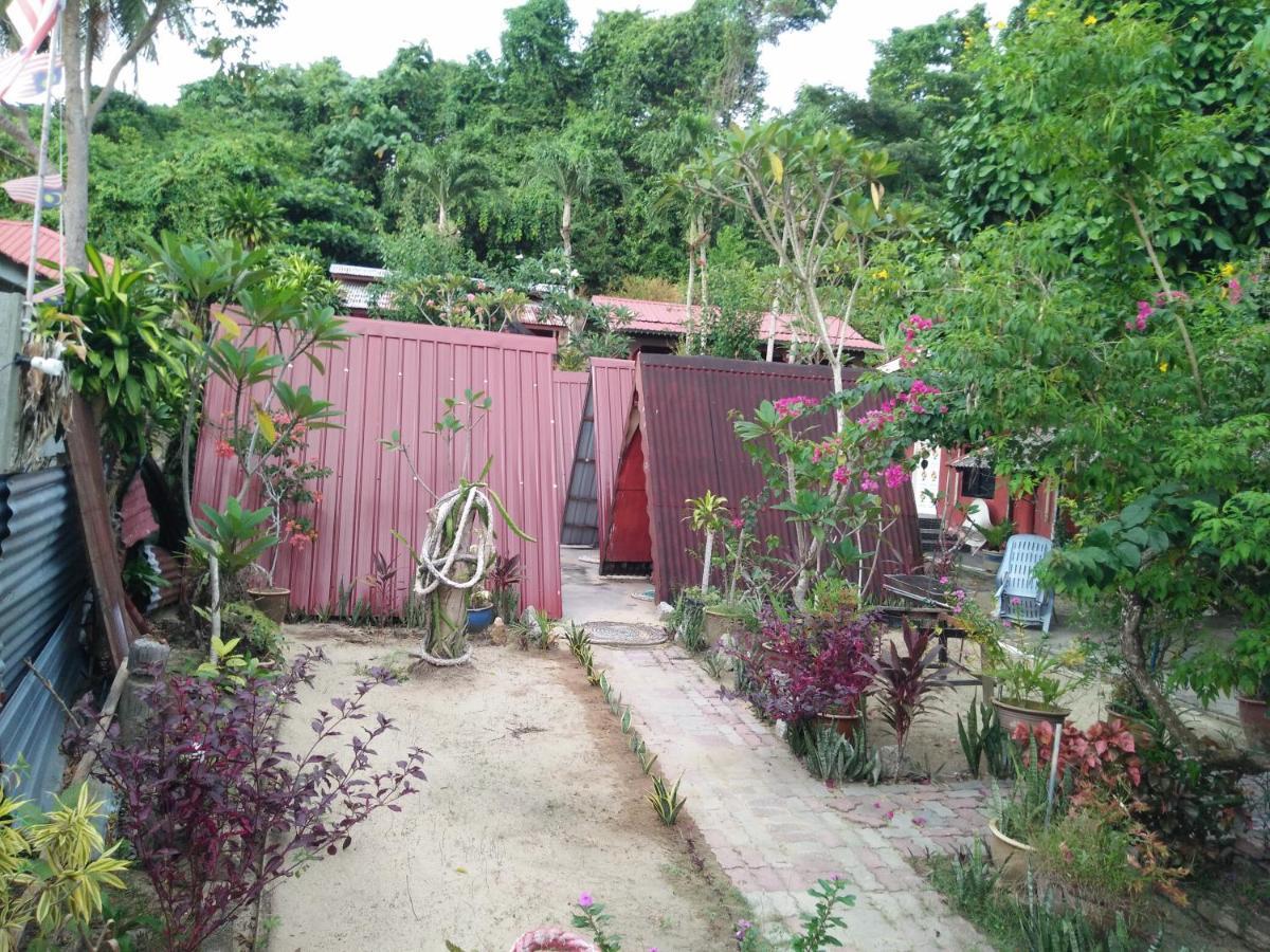 Hotel Nazri Nipah Camp Pangkor à Kampung Teluk Nipah Extérieur photo