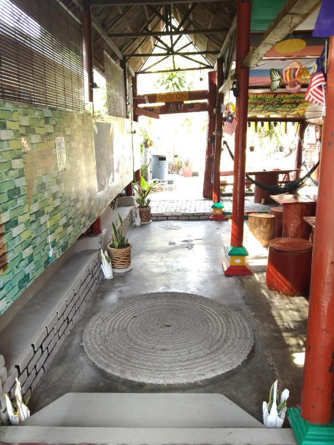 Hotel Nazri Nipah Camp Pangkor à Kampung Teluk Nipah Extérieur photo