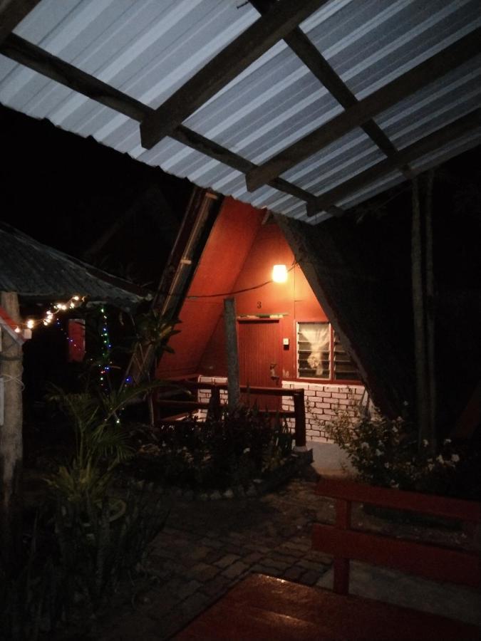 Hotel Nazri Nipah Camp Pangkor à Kampung Teluk Nipah Extérieur photo